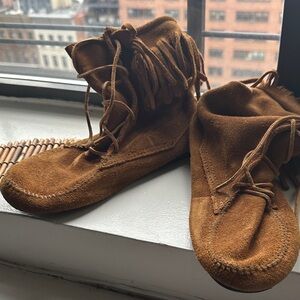 Fringe Suede Moccasin Boots - Cognac Brown